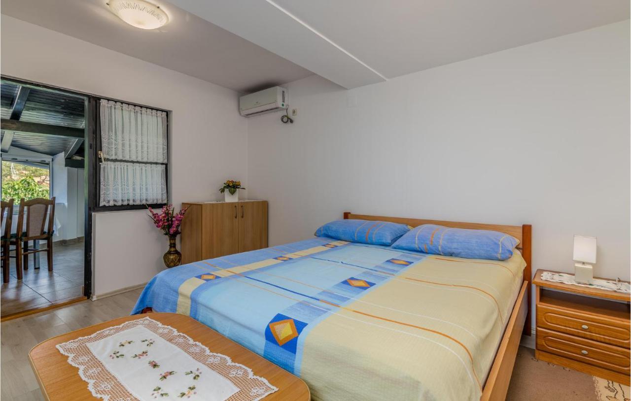 Amazing Apartment In Zupanje With Wifi 외부 사진