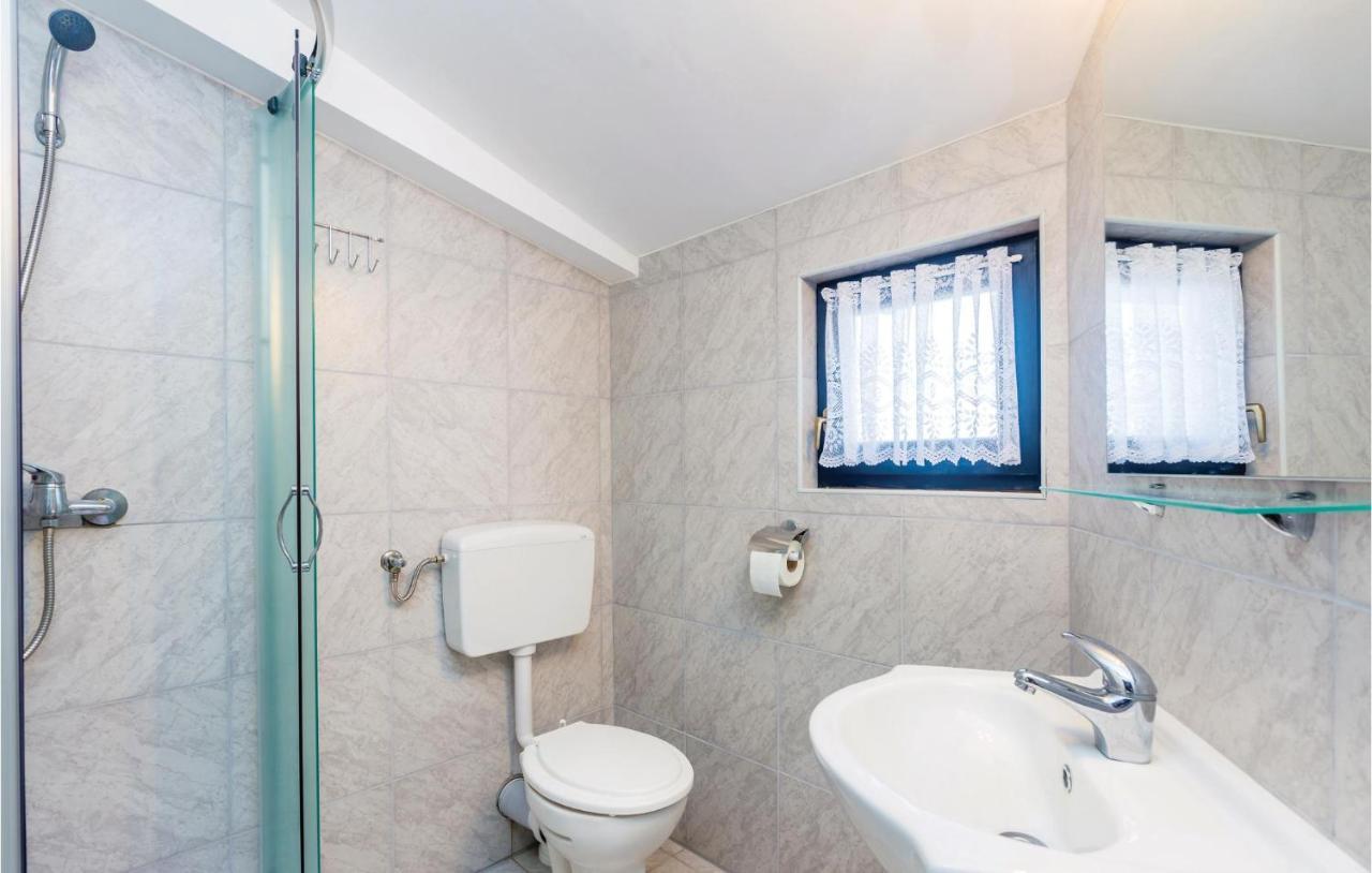 Amazing Apartment In Zupanje With Wifi 외부 사진