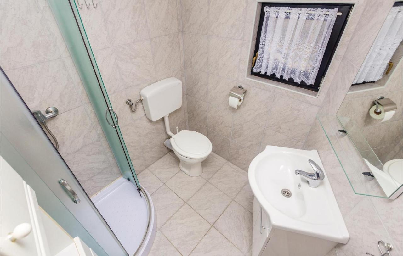 Amazing Apartment In Zupanje With Wifi 외부 사진