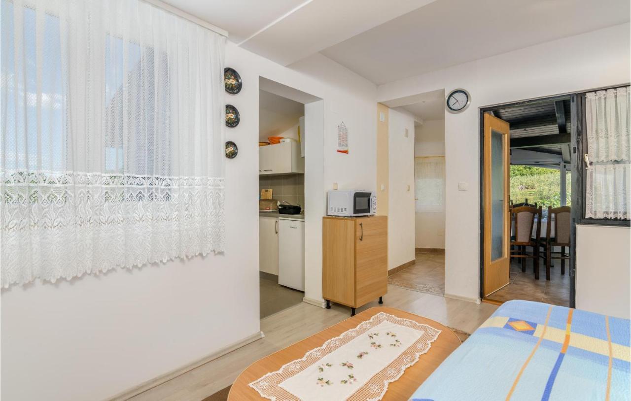 Amazing Apartment In Zupanje With Wifi 외부 사진